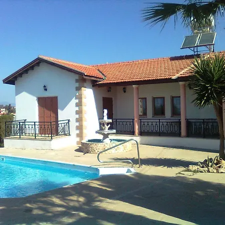 Vila Androulla Maroni